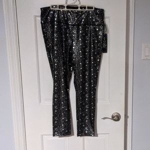NWT XL 7/8 yoga pants! Black & silver star!